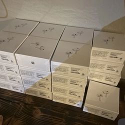 Apple AirPod Pro 2nd Gen With Wireless MagSafe Charging Case In White (USB-C)