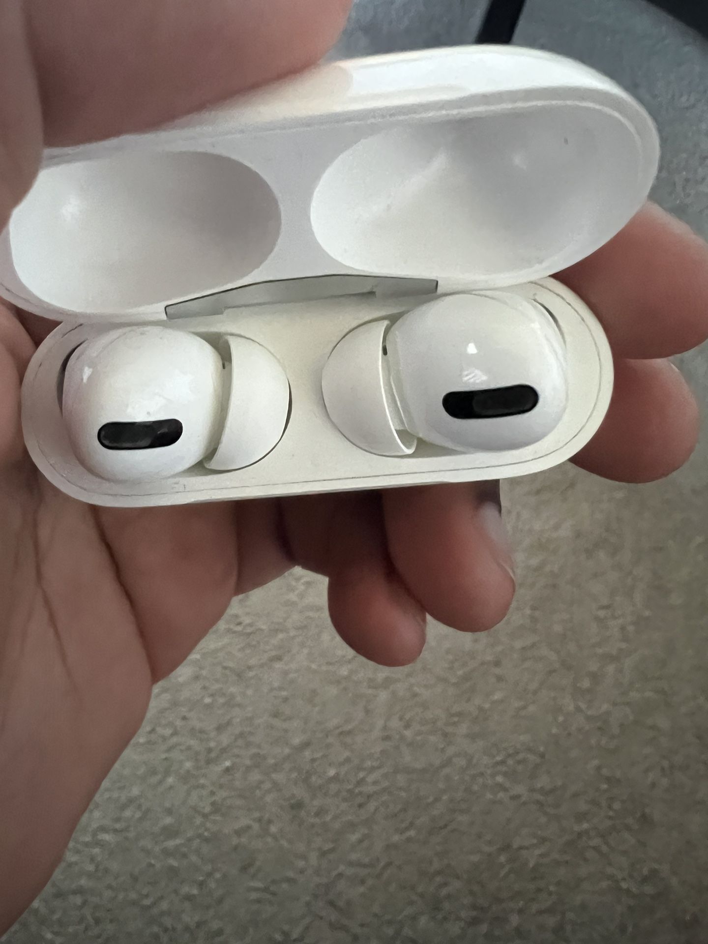 AirPod Pros for Sale in Seattle, WA OfferUp