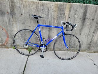 Trek 1000 16 speed road bike 