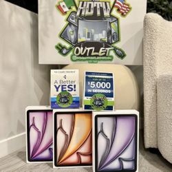 11” Apple iPad Air m2 chip 128gb WiFi floor model display