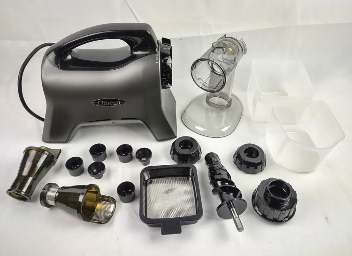 Omega MM1500GY Medical Medium Celery Juicer and Nutrition System, BPA Free, Slow Masticating High Juice Yield, 200-Watt,