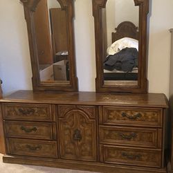 Bedroom Furniture Dressers And Mirror 