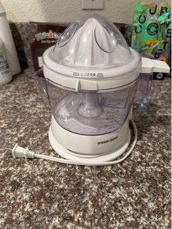 Black+Decker Electric Citrus Juicer – 32oz / 1L