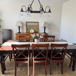 Pottery Barn Table And Chairs