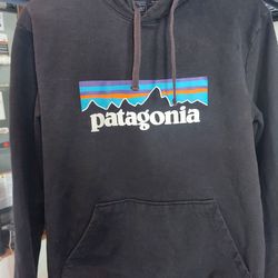Patagonia Black Hooded Sweatshirt Small