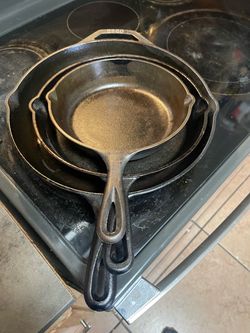 Cast iron skillets/ sartenes de hierro
