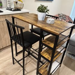 Dining Table With 2 Bar Stools