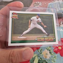 Ryne Sandberg Error Variation '91 Topps 40th Anniversary Record Breaker Glow Back Baseball Card Plus Correct '91 Topps Baseball Card 