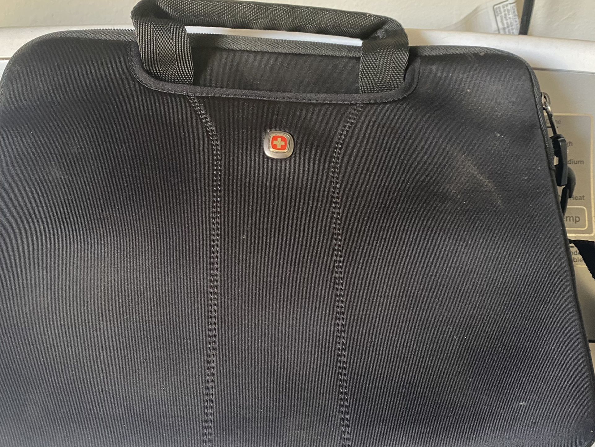 Small Laptop Carrier