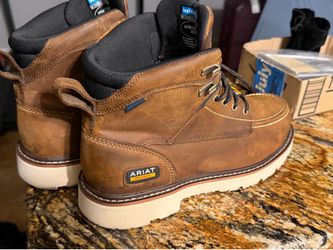 Ariat 10 1/2 soft toe