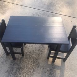 Children’s Table And Chairs 