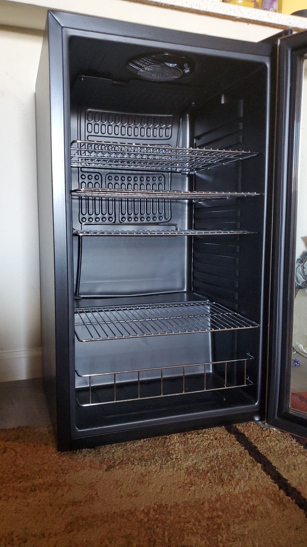 New air NBC126SS02 beverage refrigerator and cooler for Sale in