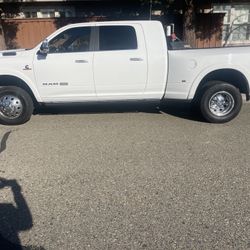 2020 Ram 3500 Lariat Cowboy Edition