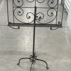 Vintage Black Wrought Iron Music Book Stand Podium Art Dec Adjustable. Used in good condition with some minor cosmetic blemishes. These blemishes are 