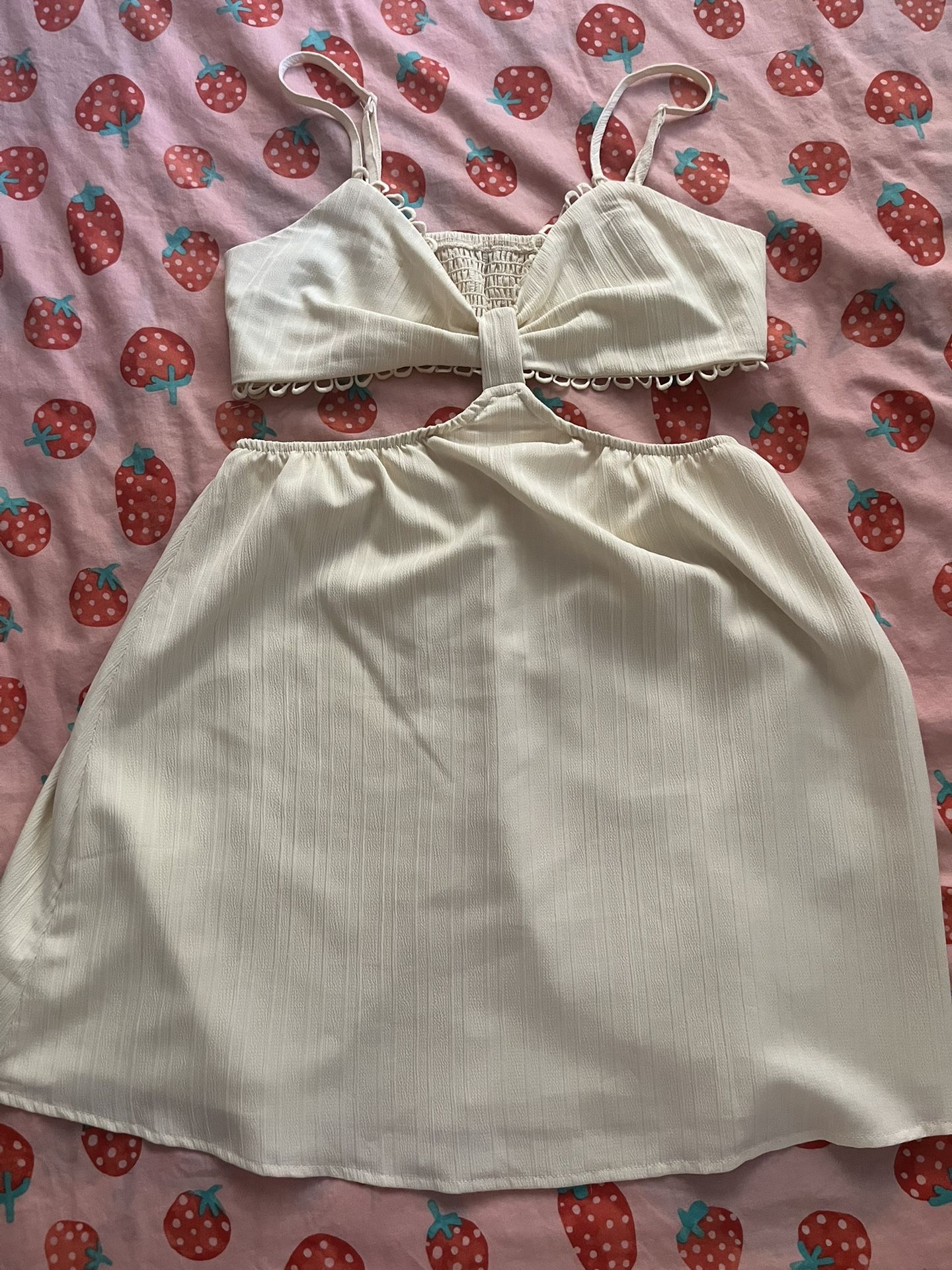 Baby Yellow Woman’s Dress; Crème Colored Hollister Jeans; A&F Cargo; Gray Jeans