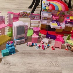 Shopkins And Accessories