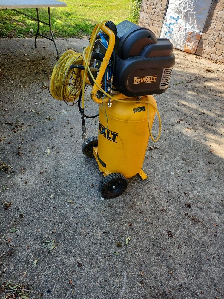 Air Compressor Dewalt Like New