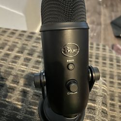 Blue Yeti USB Microphone 
