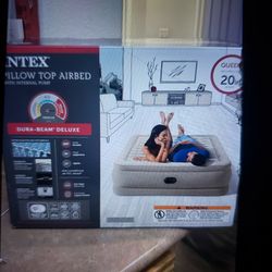 INTEX PILLOW TO AIR MATTRESS 