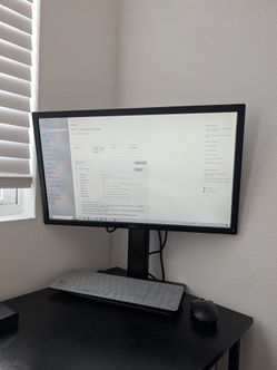 Dell  Computer-Monitor with Stand, keyboard, Mouse