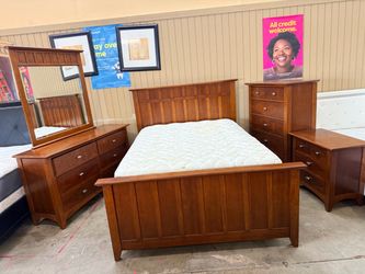 Queen Cherry Wood Bedroom Set with Bed, Dresser, and Chest