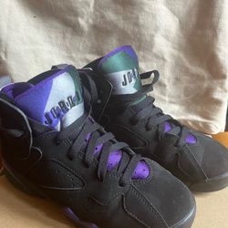 Women’s size 5 shoes - Jordans Birkenstocks Uggs heels