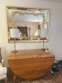 Table mirror and lamps