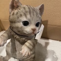 Resin Grey Cat Perch For Fence Or railing 