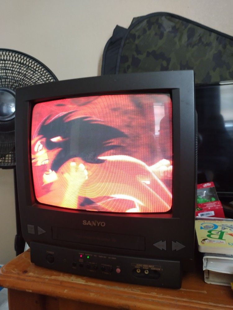 13" Sanyo Crt Tv VCR.