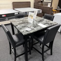 Dining Table Set. 🚚WE DELIVER🚚