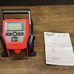 Milwaukee M12 Inflator
