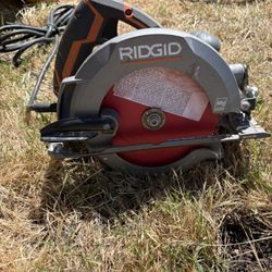 RIDGID R3204 Circular Saw – 6-1/2” 12A Corded Power Tool