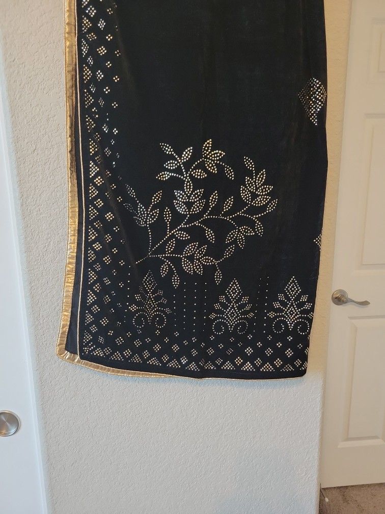 Velvet Shawl