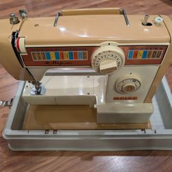 White Company Heavy Duty Metal Sewing Machine