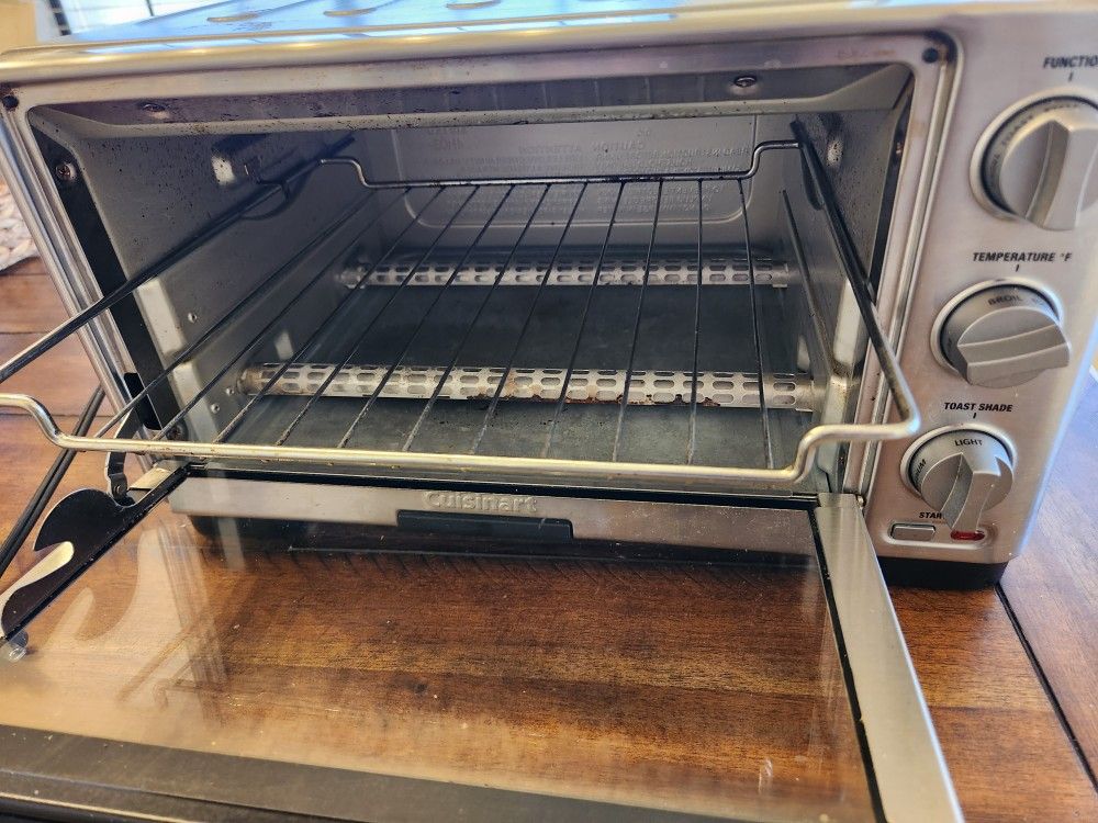 Cuisinart TOB1010 Toaster Oven for Sale in Phoenix, AZ OfferUp