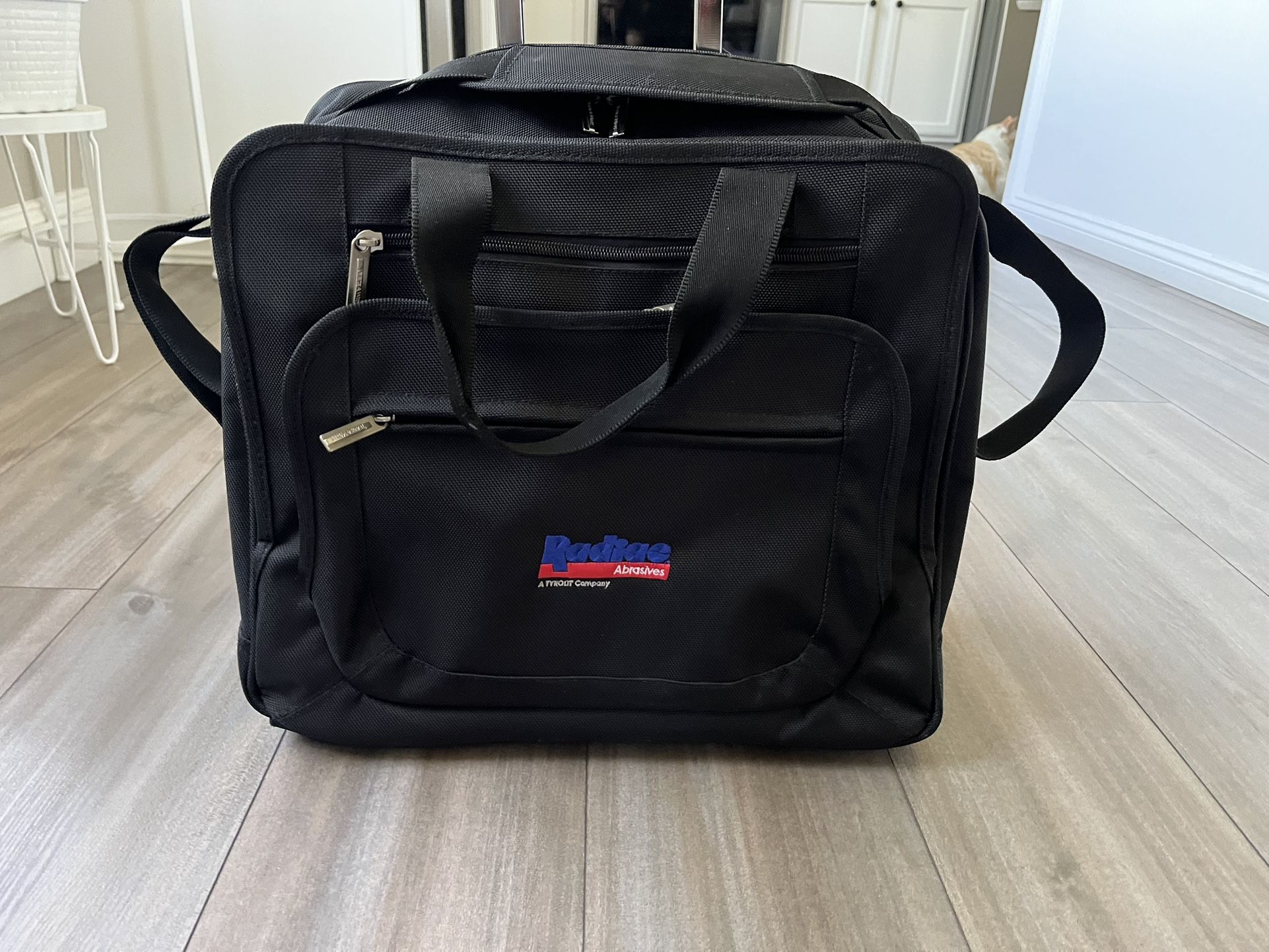 Roll aboard Suit Case / Computer Bag