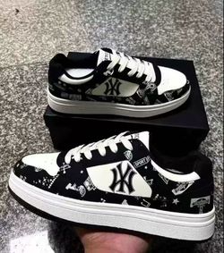 New York Yankees x AJ Air Force One Sneakers