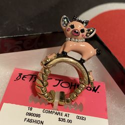 betsey johnson pig ring