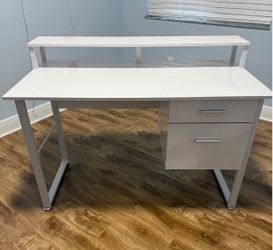 Modern white desk with drawers
