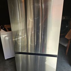 STAINLESS STEEL SAMSUNG FRENCH DOOR REFRIGERATOR
