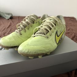 Nike Tiempos Legend 9 Elites Size 8.5 Men Neon 