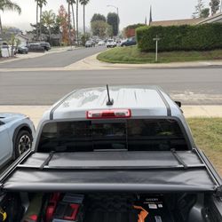 Tonneau cover for Colorado truck 5ft Bed