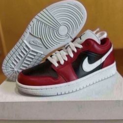 Nike Air Jordan 1 Low Chicago Flip Gym Red White Black Womens Size 7 Brand New 