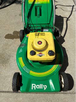 22” cut gas mower with rear bag