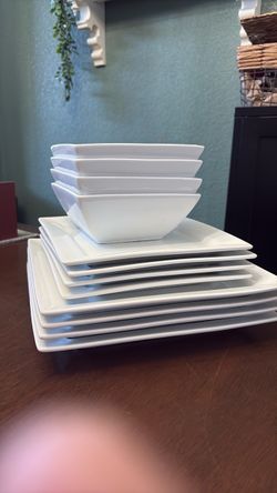 White Porcelain Plates