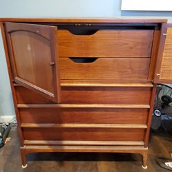 LANE Vintage Cabinet
