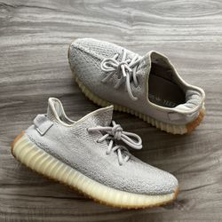 Size 6 Men’s/ 7.5 Women’s- adidas Yeezy Boost 350 V2 Low Sesame