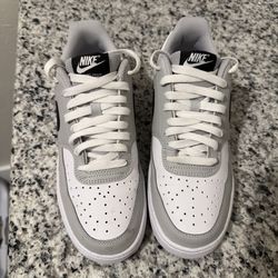 Nike Boys Shoes Size 8