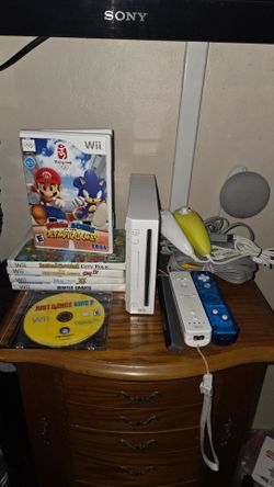 Nintendo Wii Bundle with 6 Games