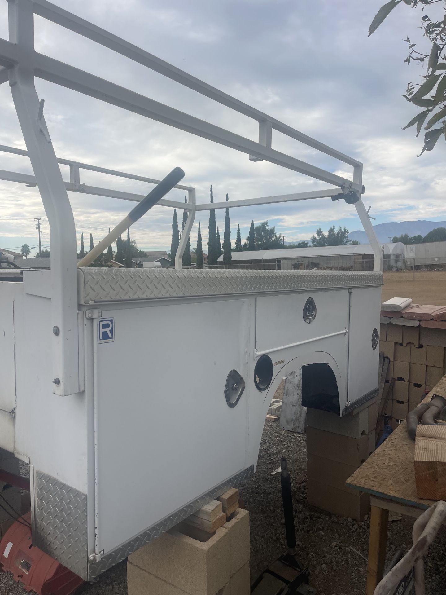 Utility Bed Tool Box With Rack